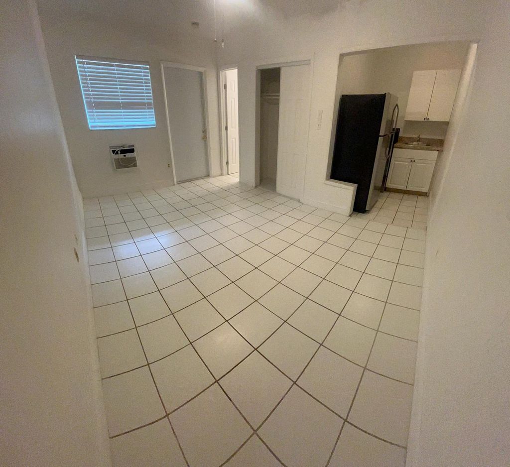 Photo of 5930 Pierce Street #3, Hollywood, FL 33021 (MLS # B26005485)