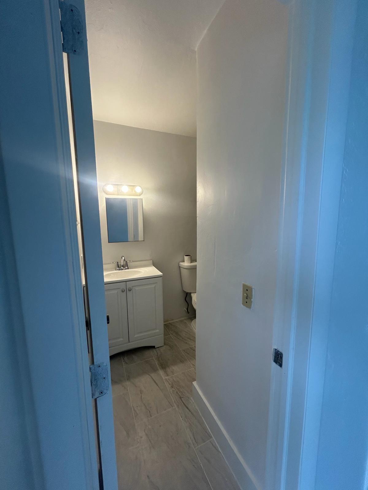 HOLLYWOOD BEACH GARDENS - Residential Lease