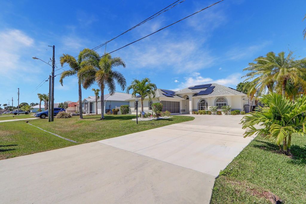 Photo of 192 SW Dalton Circle, Port Saint Lucie, FL 34953 (MLS # R10981268)