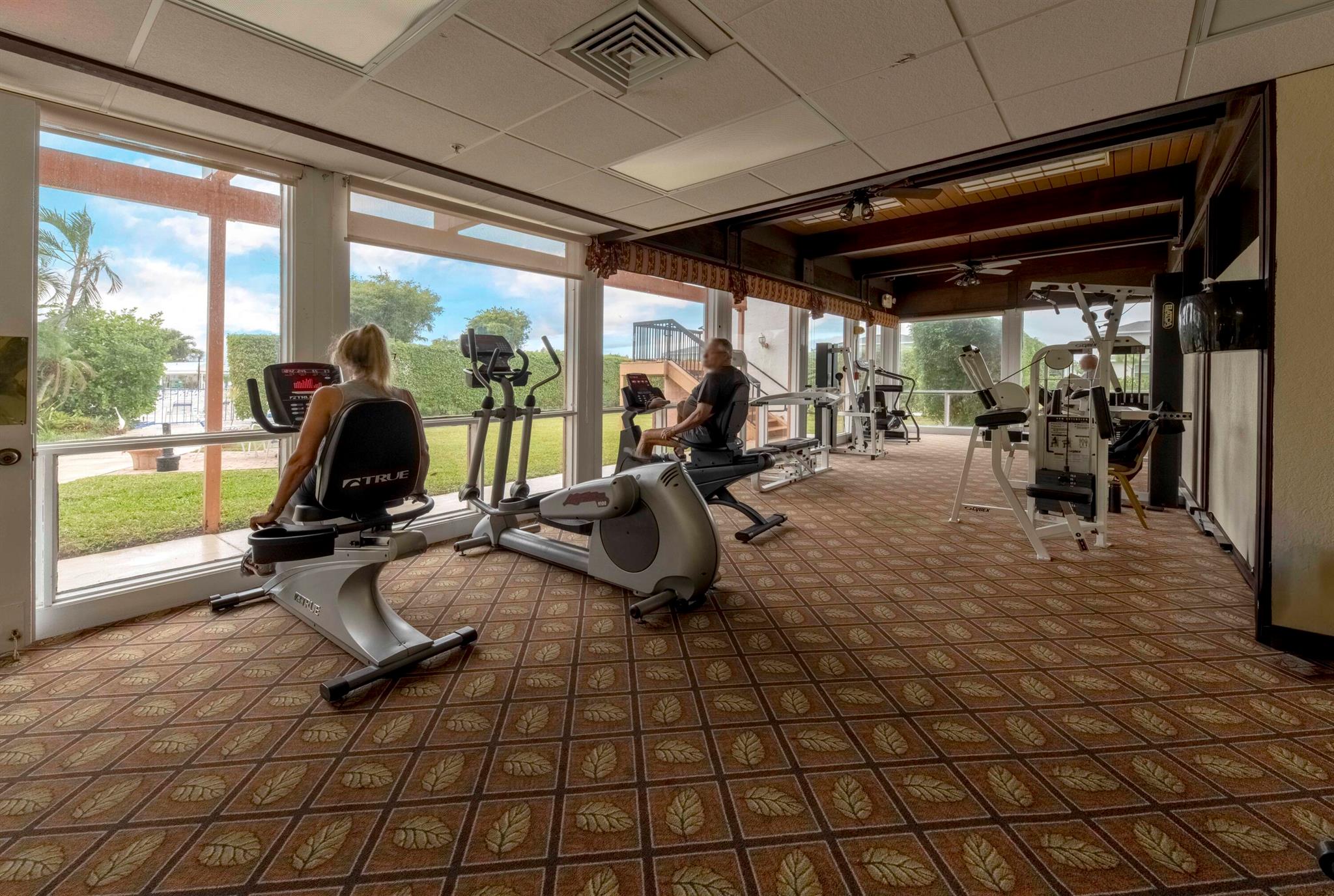 PALM GREENS - Residential