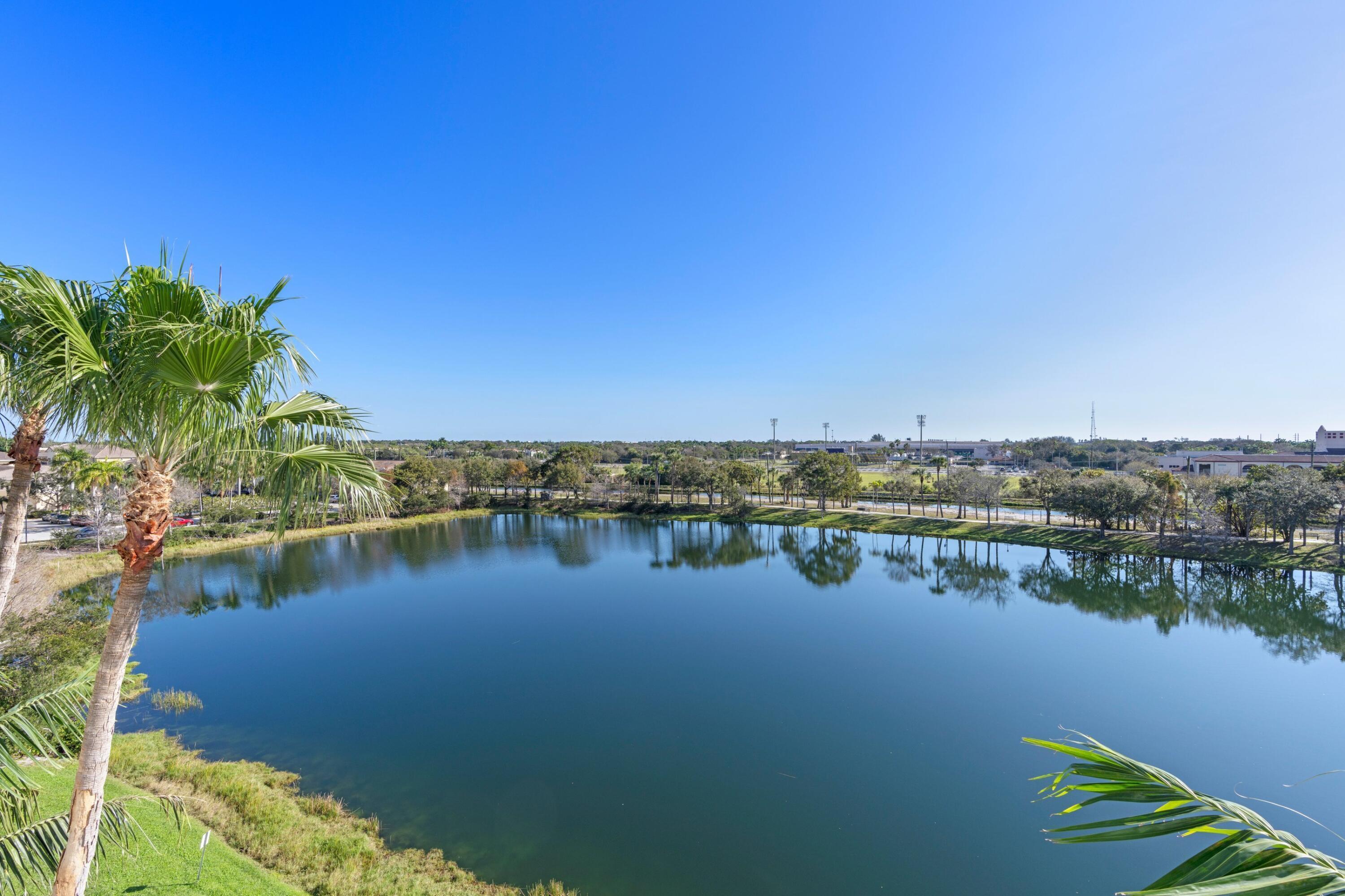 VIZCAYA LAKES CONDO - Residential