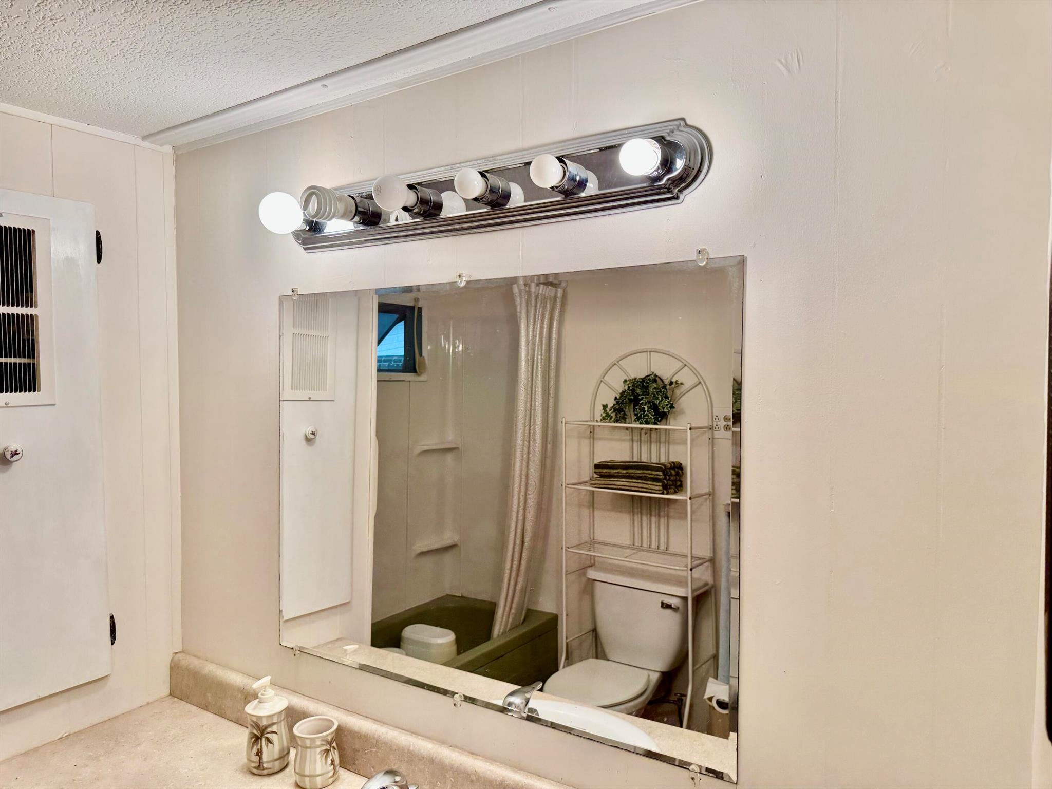 NORTHERN PINES MOBILE HOM - Residential