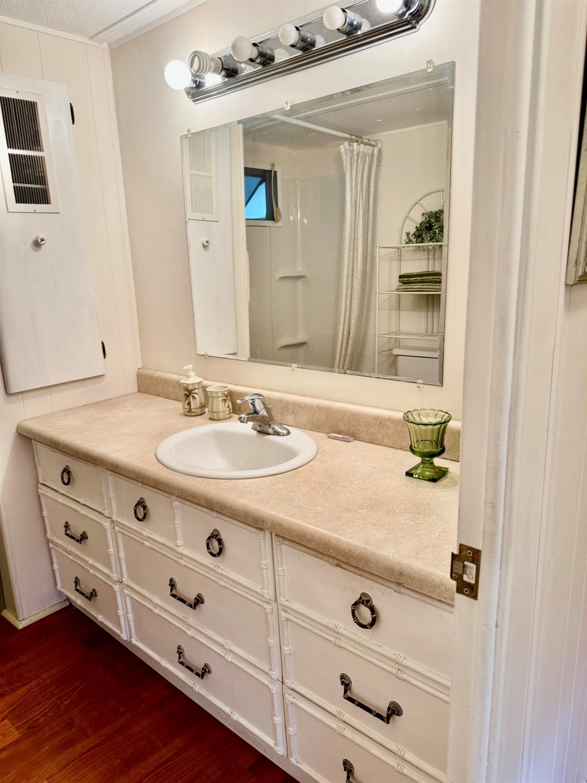 NORTHERN PINES MOBILE HOM - Residential