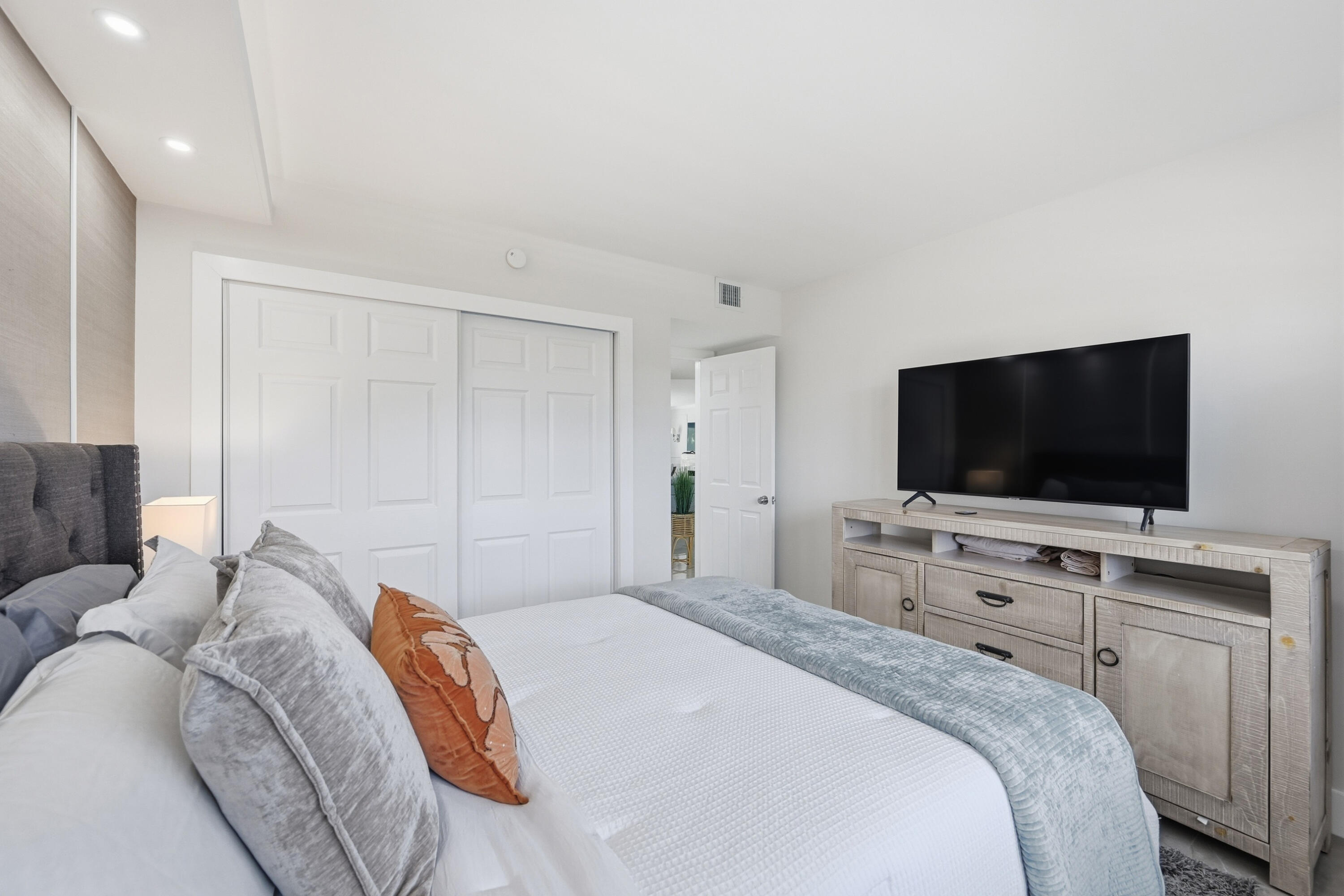ABACO VILLAGE C CONDO - Residential