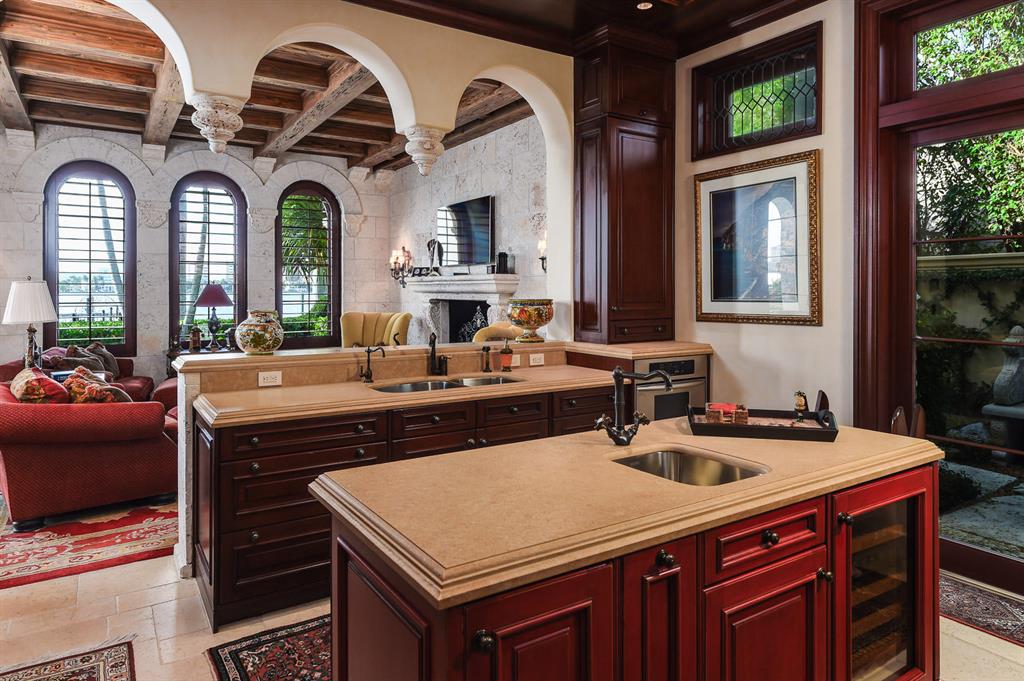 ADAMS CIRCLE - Residential