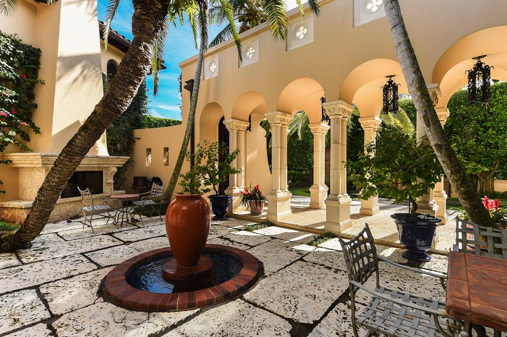 ADAMS CIRCLE - Residential