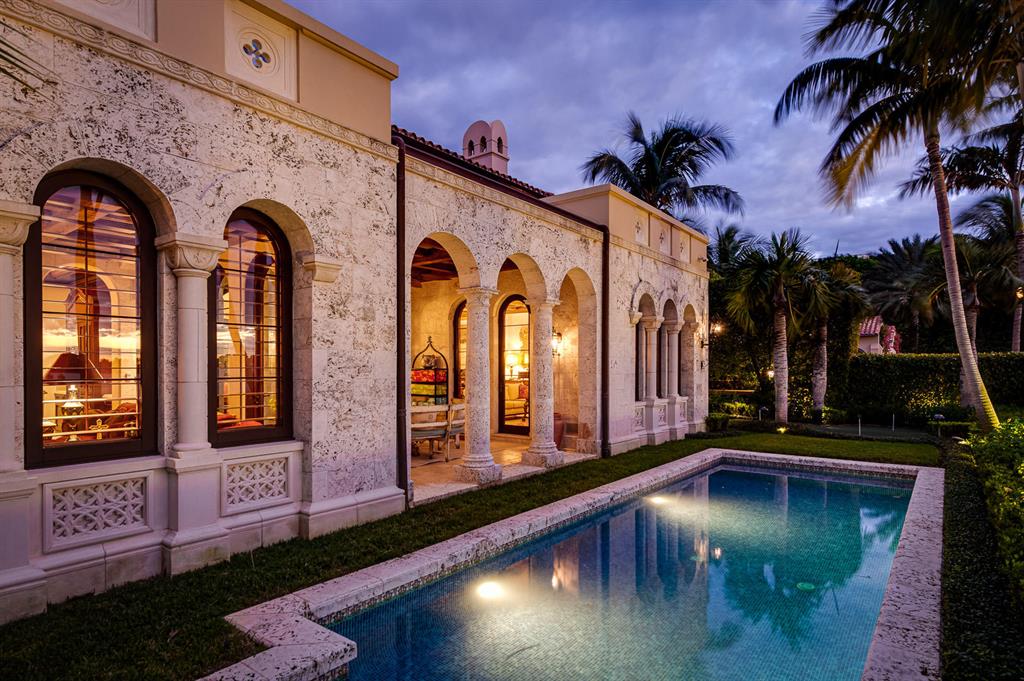 ADAMS CIRCLE - Residential