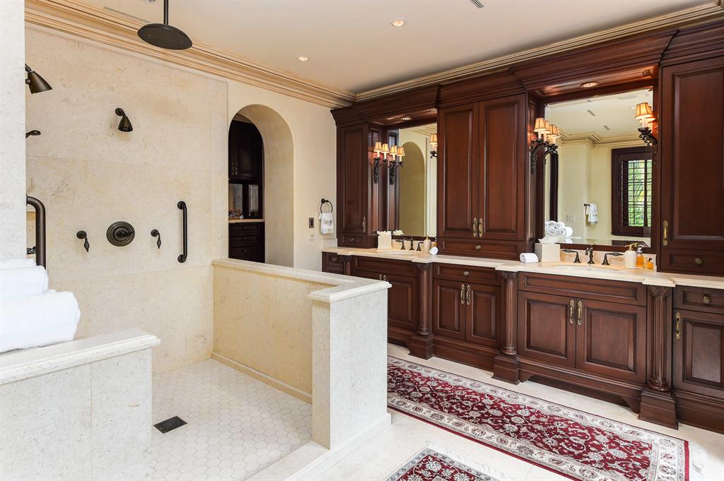 ADAMS CIRCLE - Residential