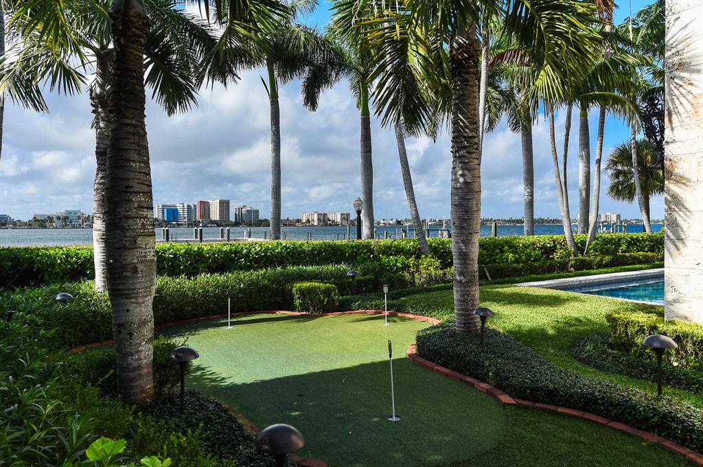 ADAMS CIRCLE - Residential