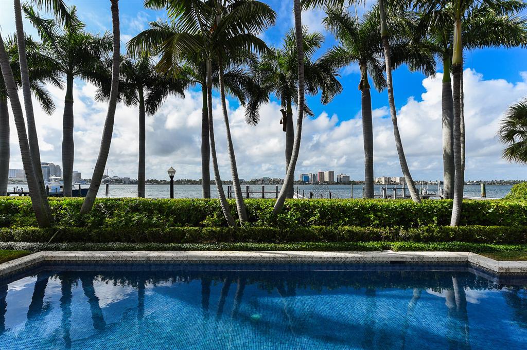 ADAMS CIRCLE - Residential