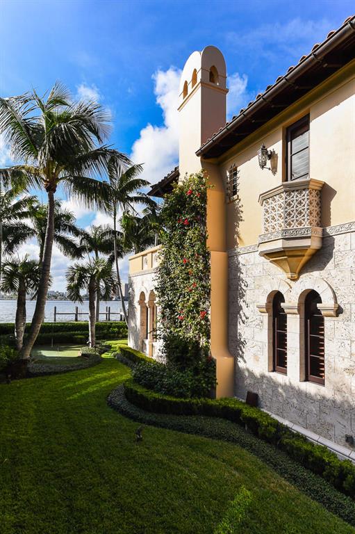 ADAMS CIRCLE - Residential