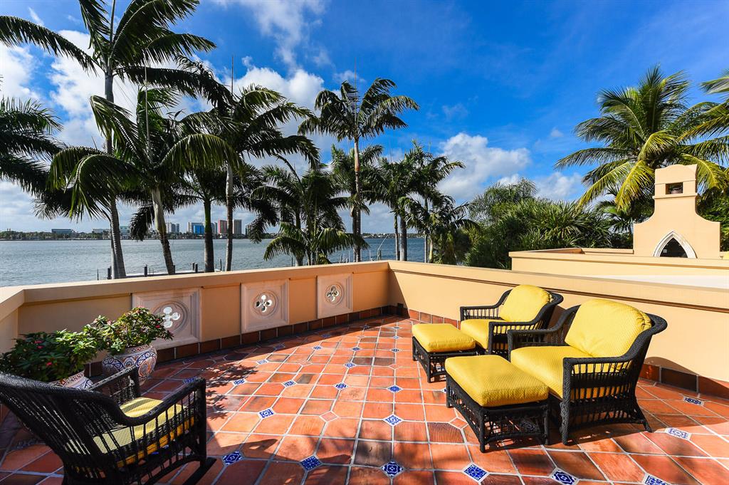 ADAMS CIRCLE - Residential