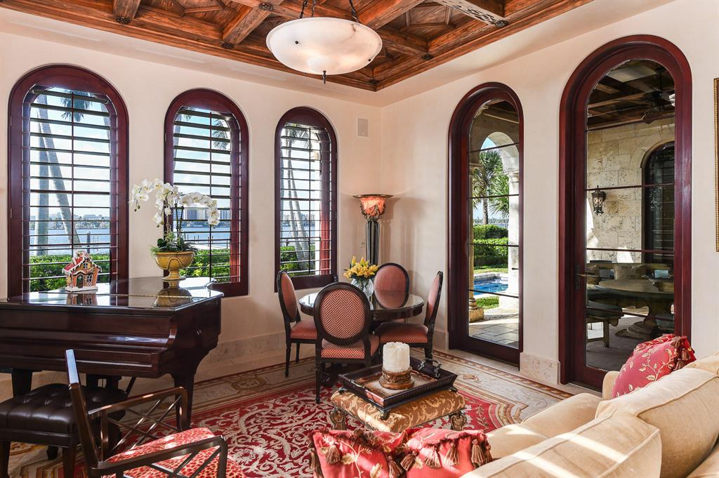 ADAMS CIRCLE - Residential