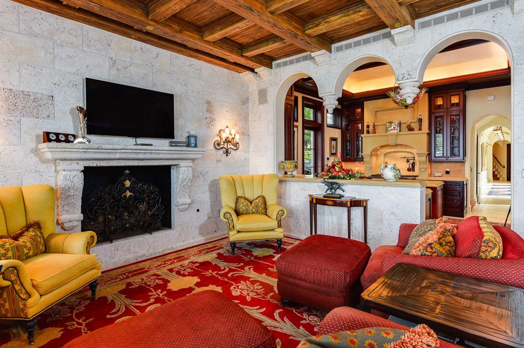 ADAMS CIRCLE - Residential