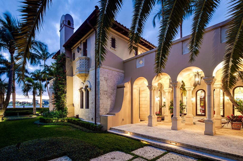 ADAMS CIRCLE - Residential