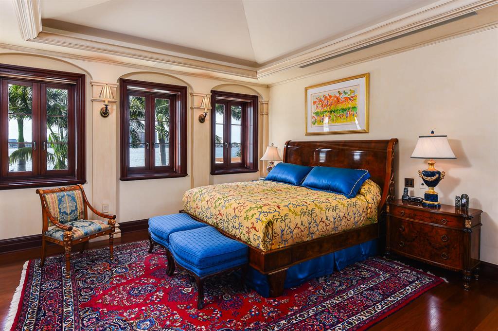 ADAMS CIRCLE - Residential