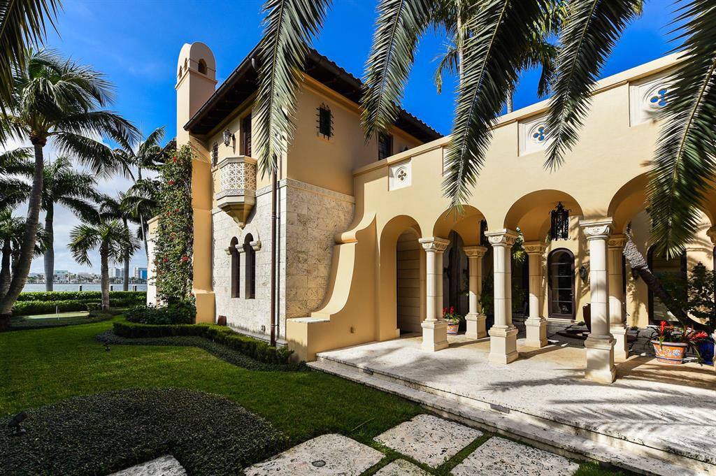 ADAMS CIRCLE - Residential