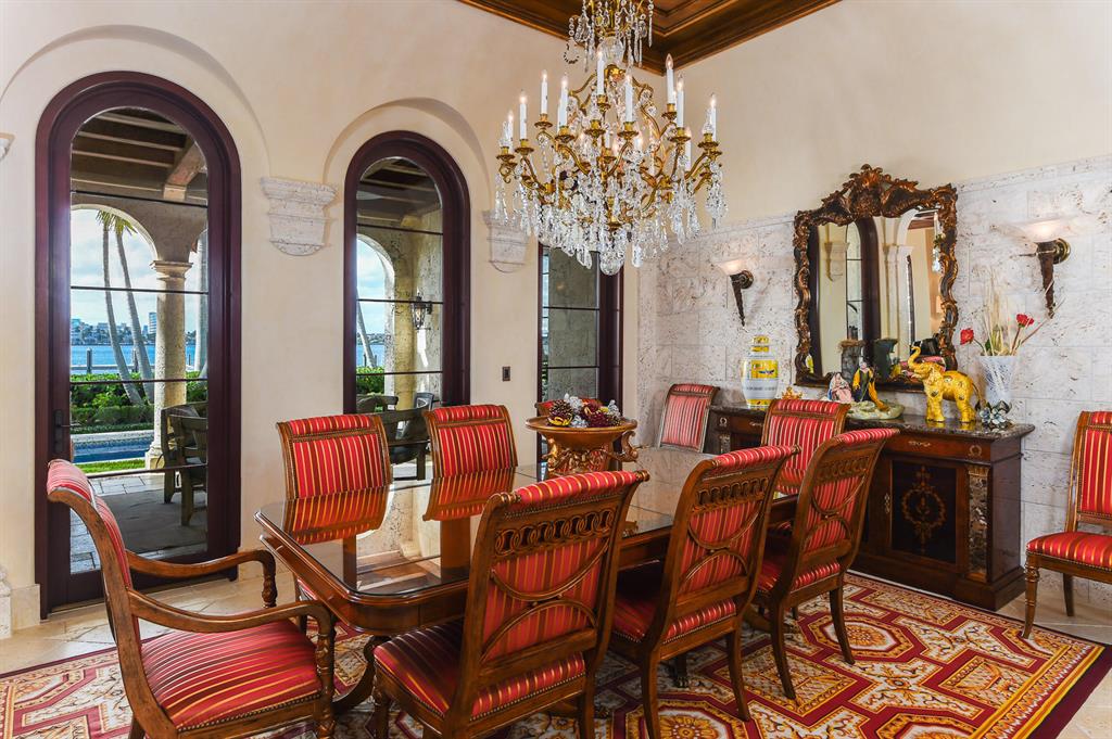 ADAMS CIRCLE - Residential