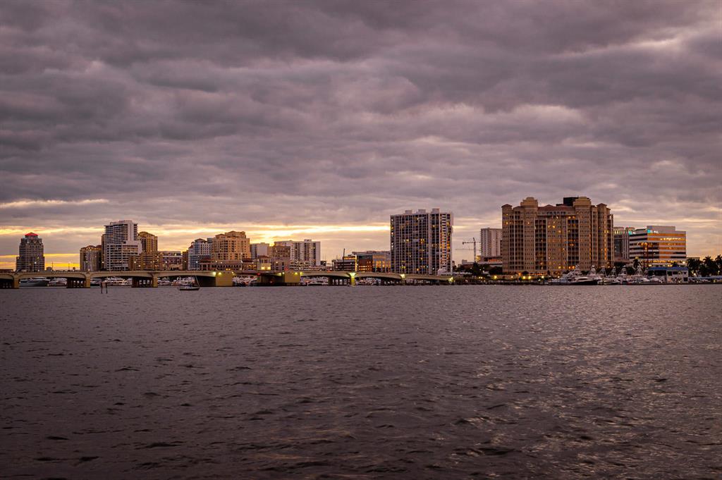 ADAMS CIRCLE - Residential