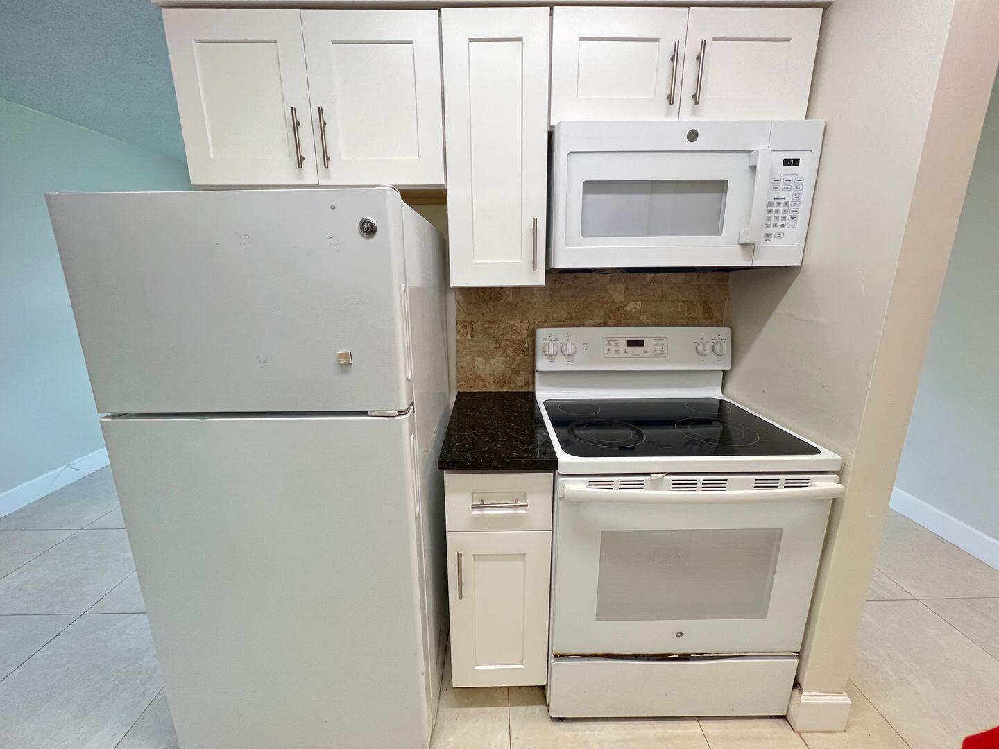 620 S Broadway 9