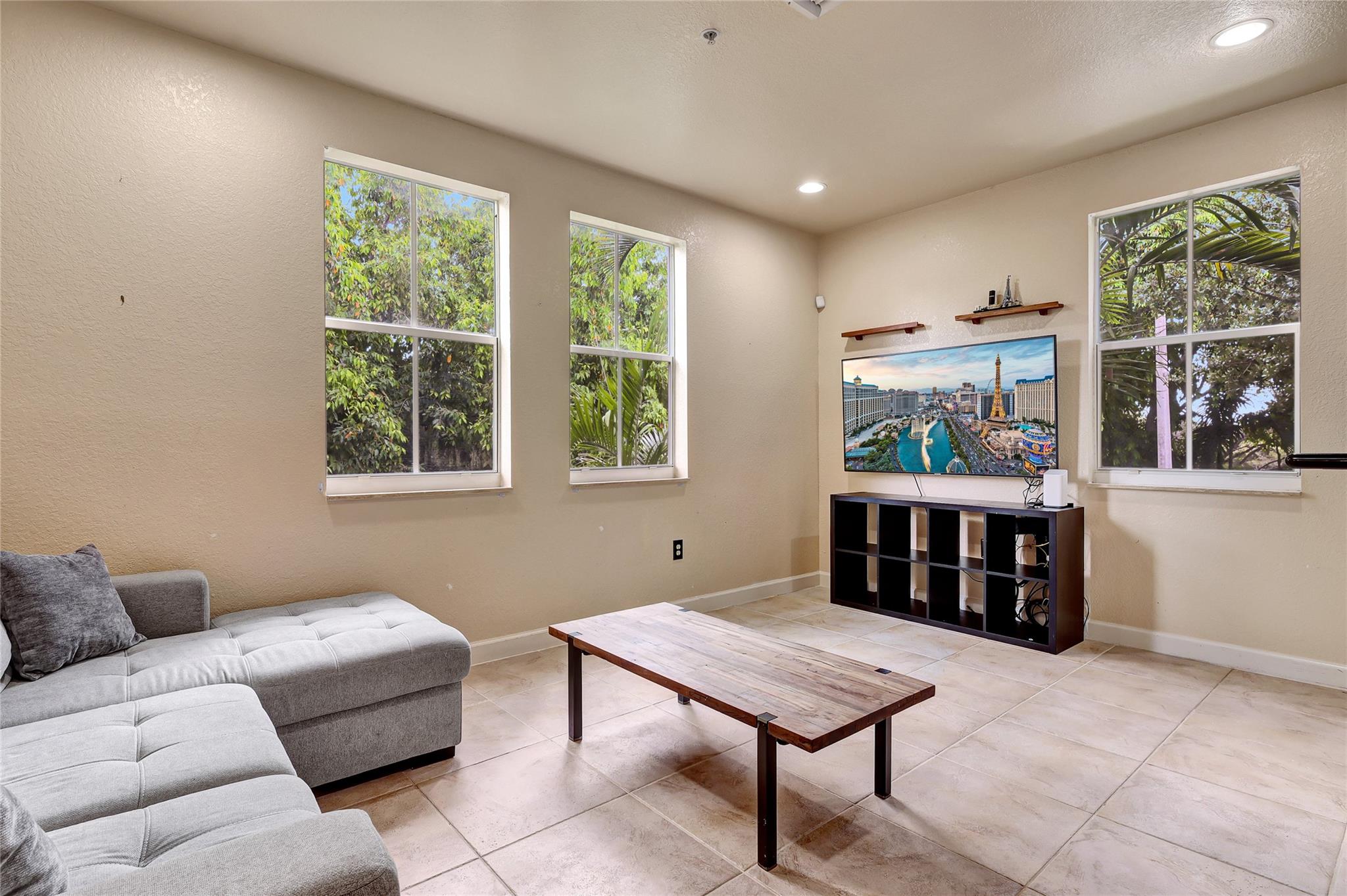 4475 SW 160th Ave 207