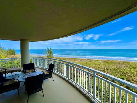 A home in Hutchinson Island