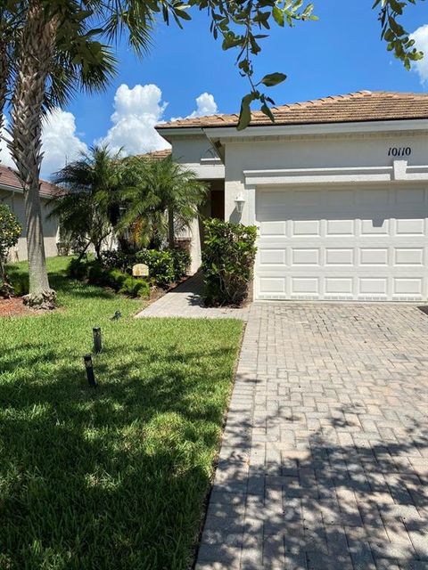 A home in Port Saint Lucie