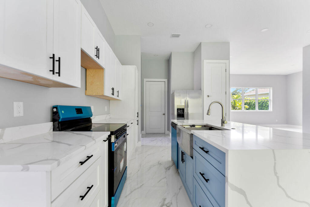 RIVER PLACE ON THE ST LUC - Residential