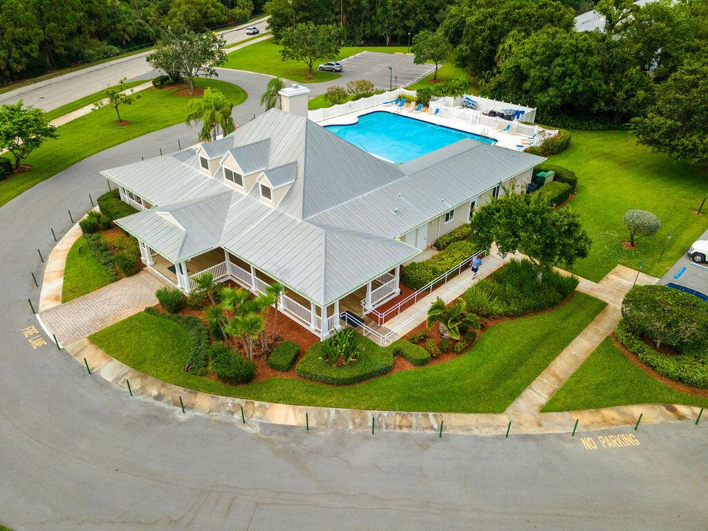 RIVER PLACE ON THE ST LUC - Residential