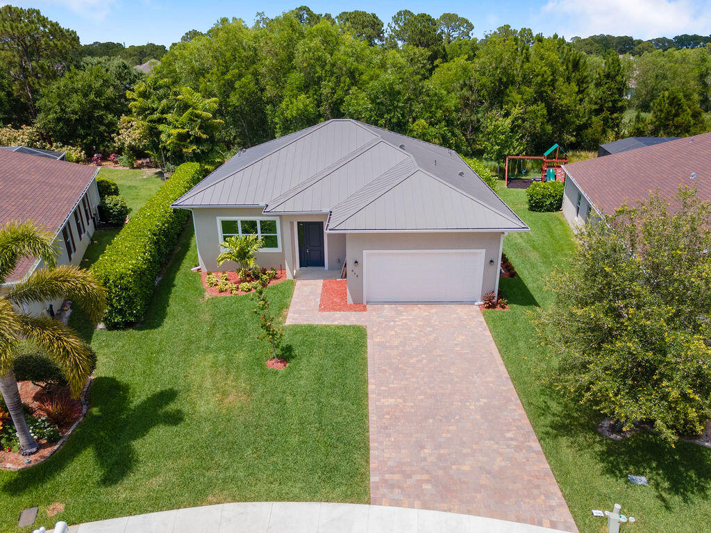 RIVER PLACE ON THE ST LUC - Residential