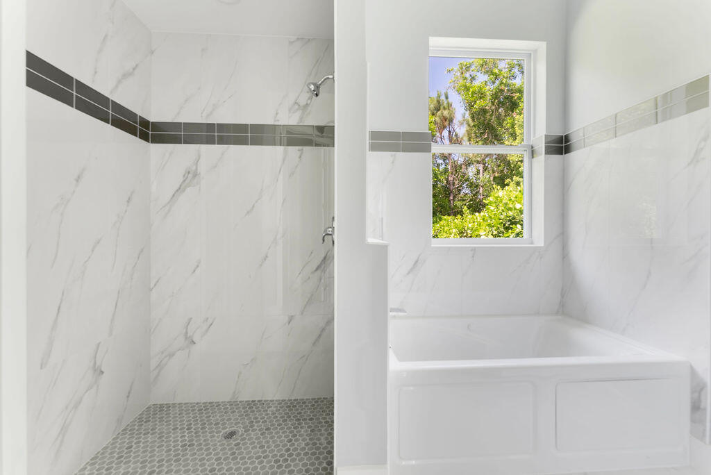 RIVER PLACE ON THE ST LUC - Residential