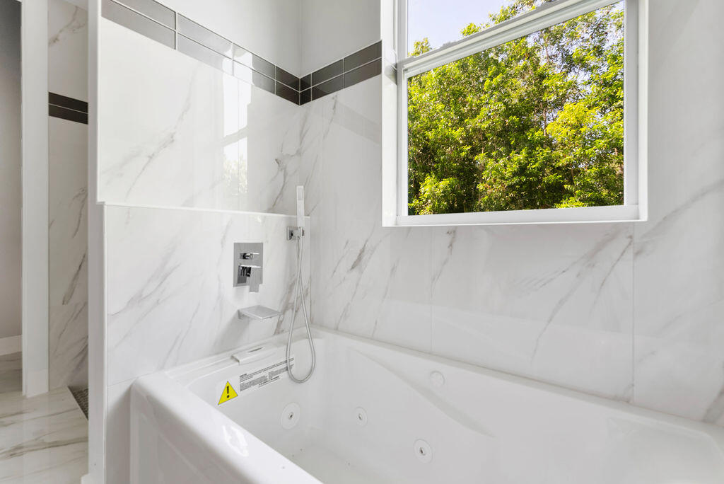 RIVER PLACE ON THE ST LUC - Residential