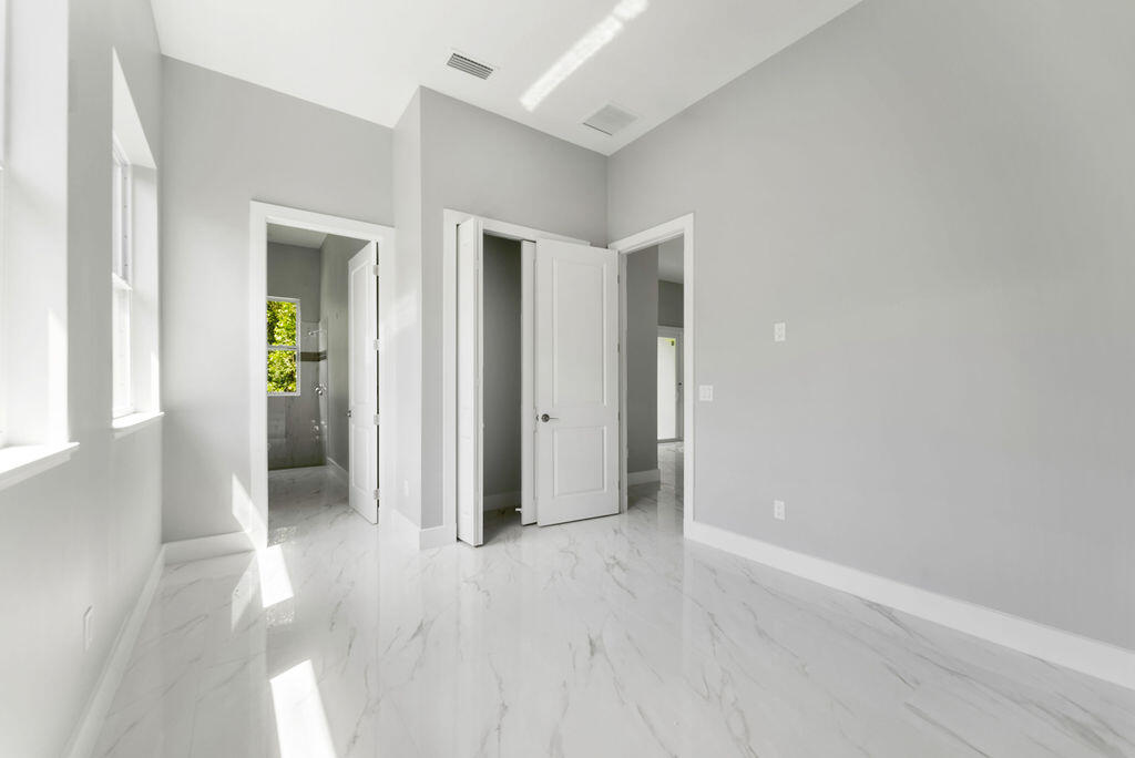 RIVER PLACE ON THE ST LUC - Residential