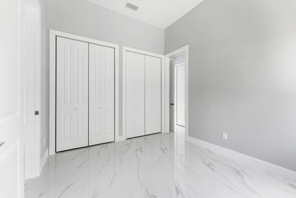 RIVER PLACE ON THE ST LUC - Residential