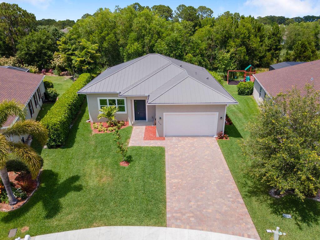 RIVER PLACE ON THE ST LUC - Residential