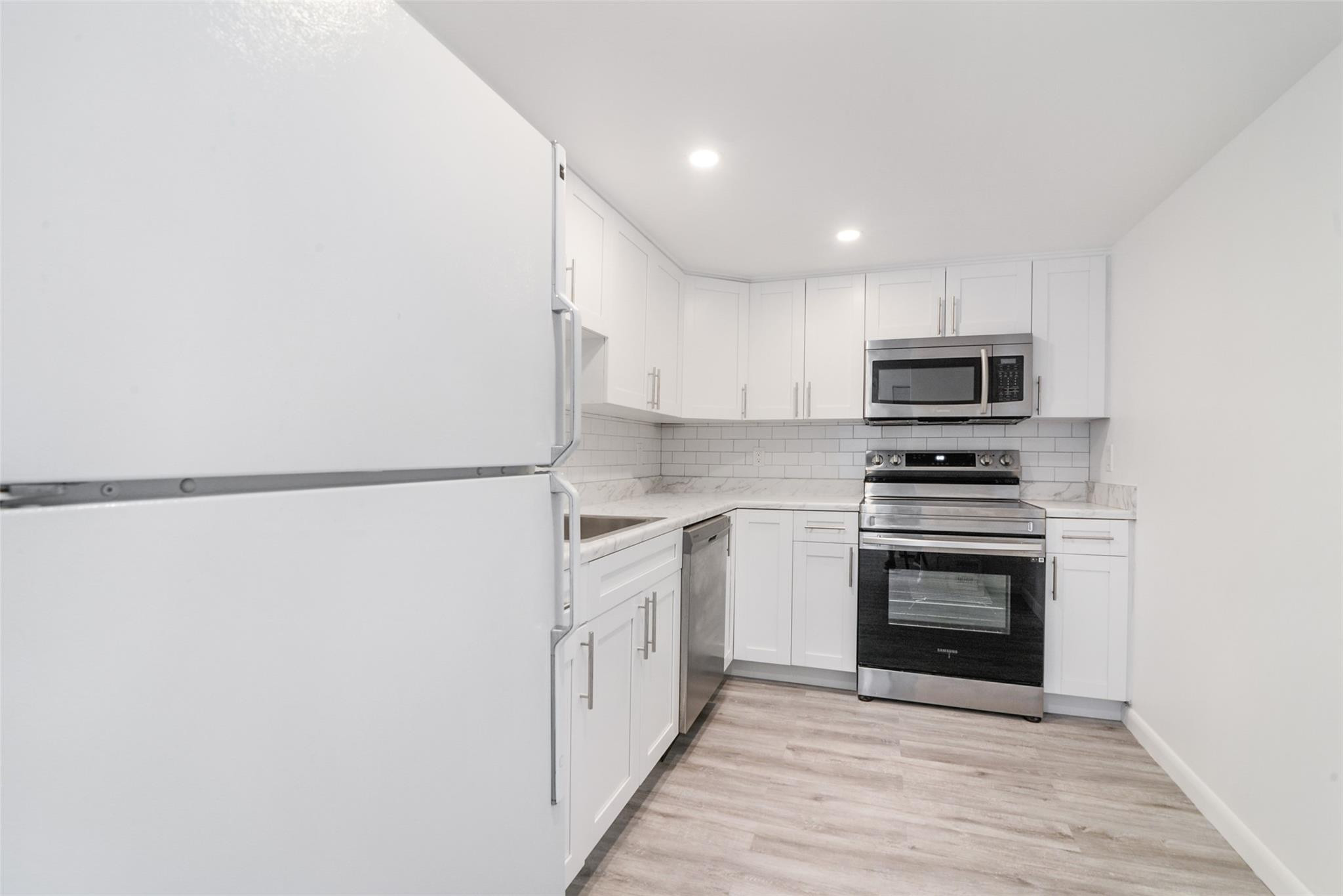 POMPANO BEACH CLUB NORTH - Residential Lease