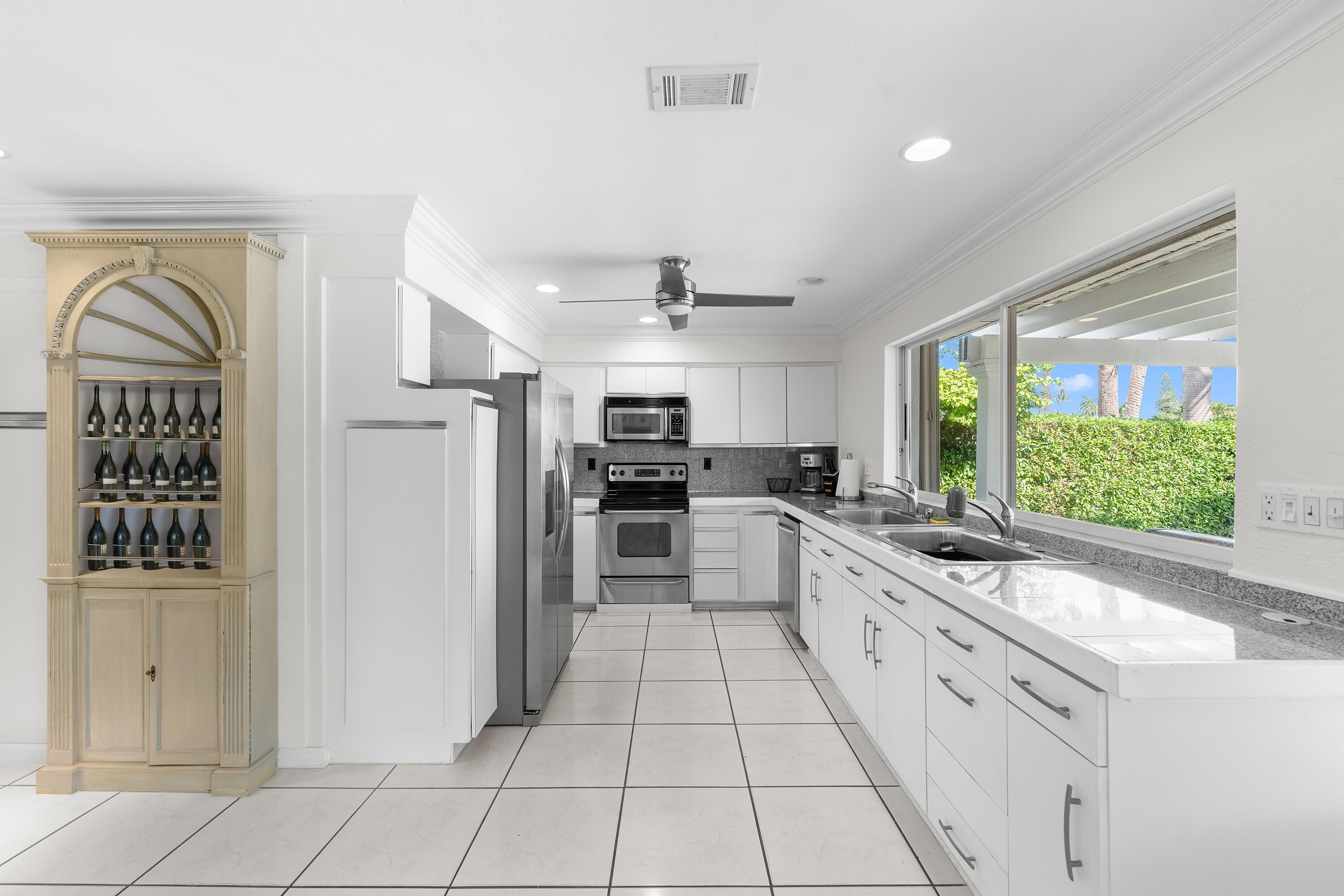 TRADE WINDS ESTATES FIRST ADD - Residential