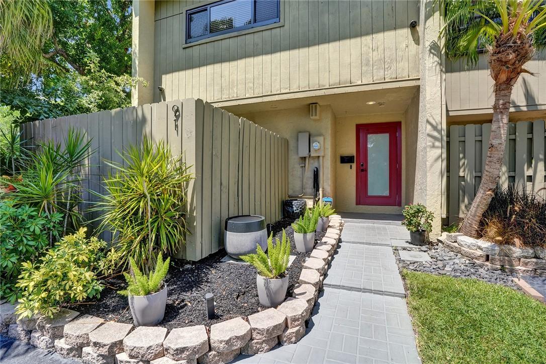 Move-in Ready! THIS SECLUDED OASIS DIAMOND IN THE FLL corner unit is a fully furnished 2BR, 2.5BA home with loft, two offices/workspaces, and three outdoor seating areas. Includes all essentials—kitchenware, linens, pillows, towels, grill, and shed. Stylishly furnished, just as shown in photos. Perfect for remote work or flexible living. Preferred move-in 11/1, but negotiable on timing. Sorry no cats, dogs must meet the HOA restrictions. NON SMOKING UNIT.
