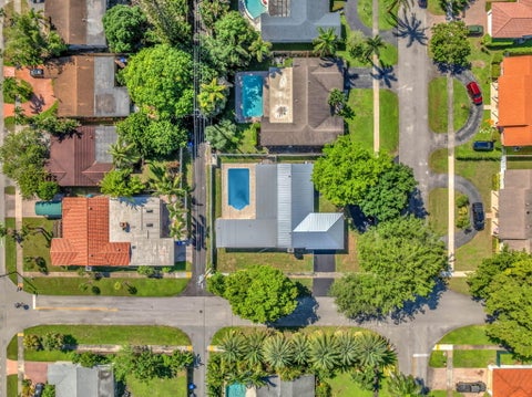 Tiny photo for 5000 ADAMS Street, Hollywood, FL 33021 (MLS # B26088877)