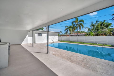 Tiny photo for 5000 ADAMS Street, Hollywood, FL 33021 (MLS # B26088877)