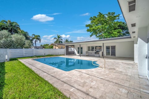 Tiny photo for 5000 ADAMS Street, Hollywood, FL 33021 (MLS # B26088877)