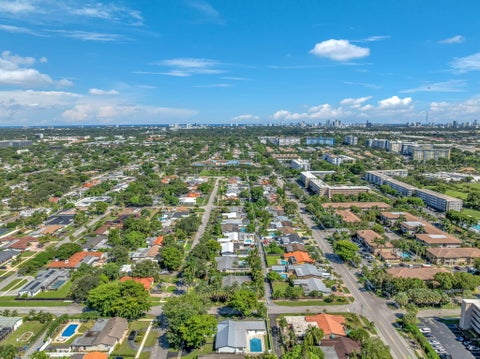 Tiny photo for 5000 ADAMS Street, Hollywood, FL 33021 (MLS # B26088877)