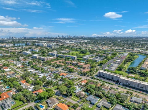 Tiny photo for 5000 ADAMS Street, Hollywood, FL 33021 (MLS # B26088877)