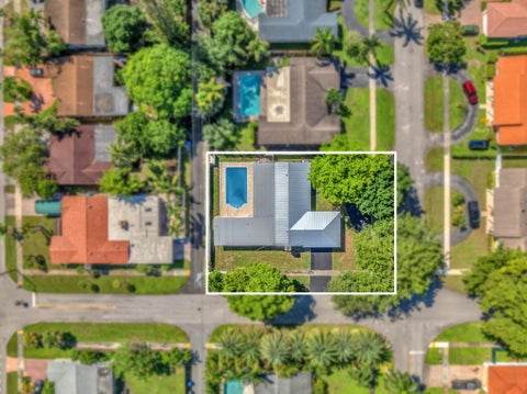 Tiny photo for 5000 ADAMS Street, Hollywood, FL 33021 (MLS # B26088877)