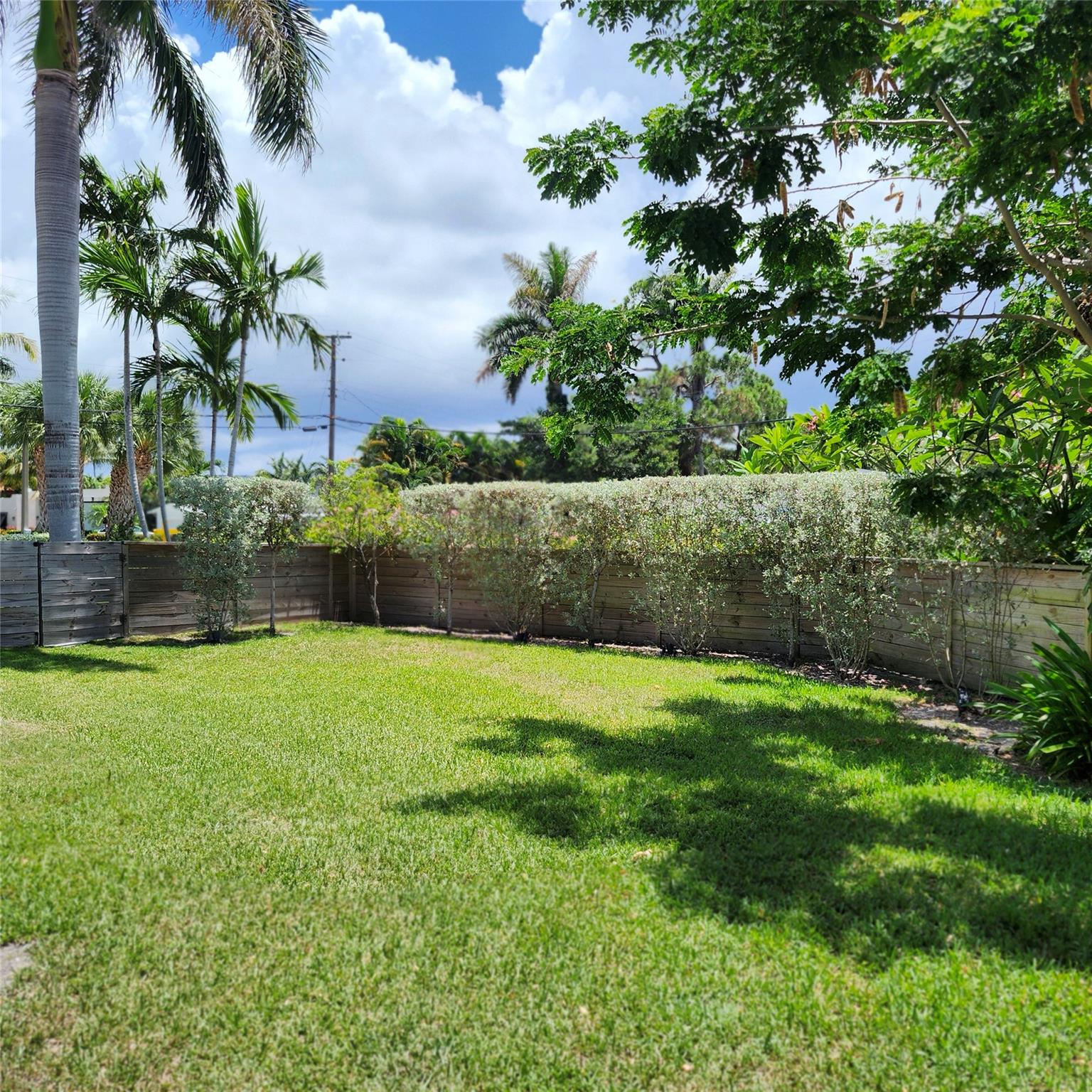 1625 S Palmway