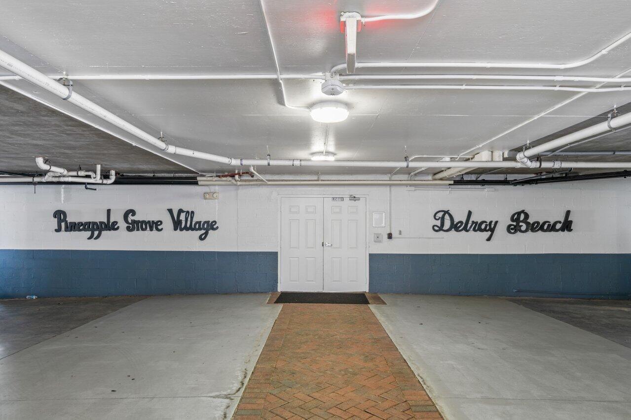 PINEAPPLE GROVE VILLAGE CONDO - Residential