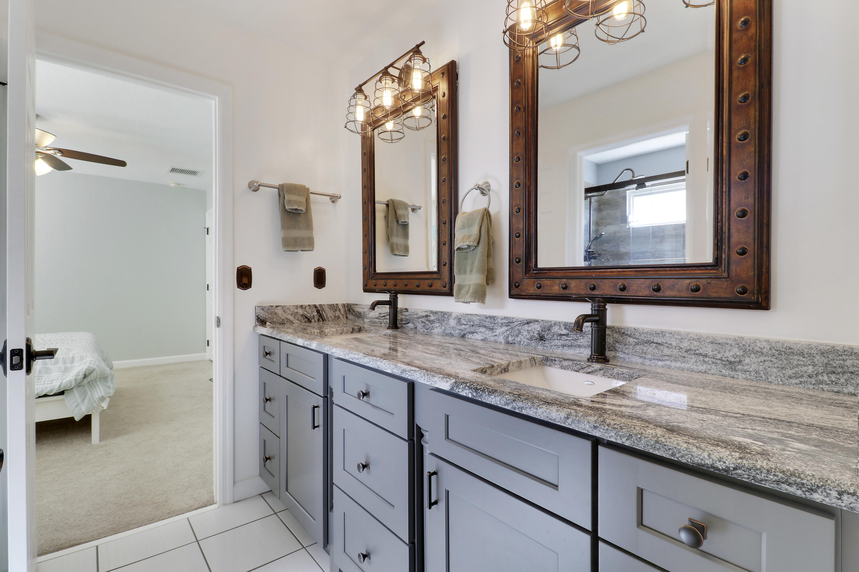 GABLES AT NORTHLAKE 1 - Residential