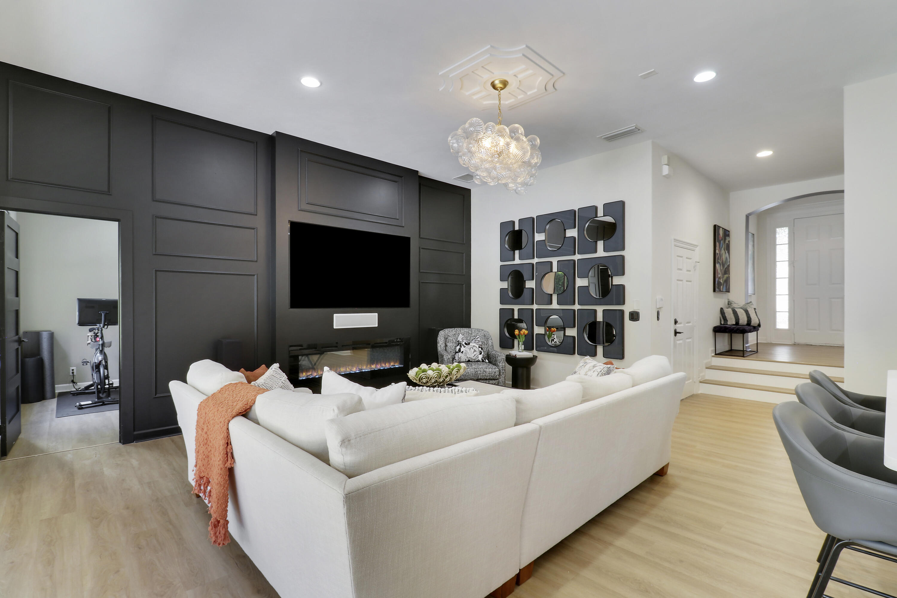 GABLES AT NORTHLAKE 1 - Residential