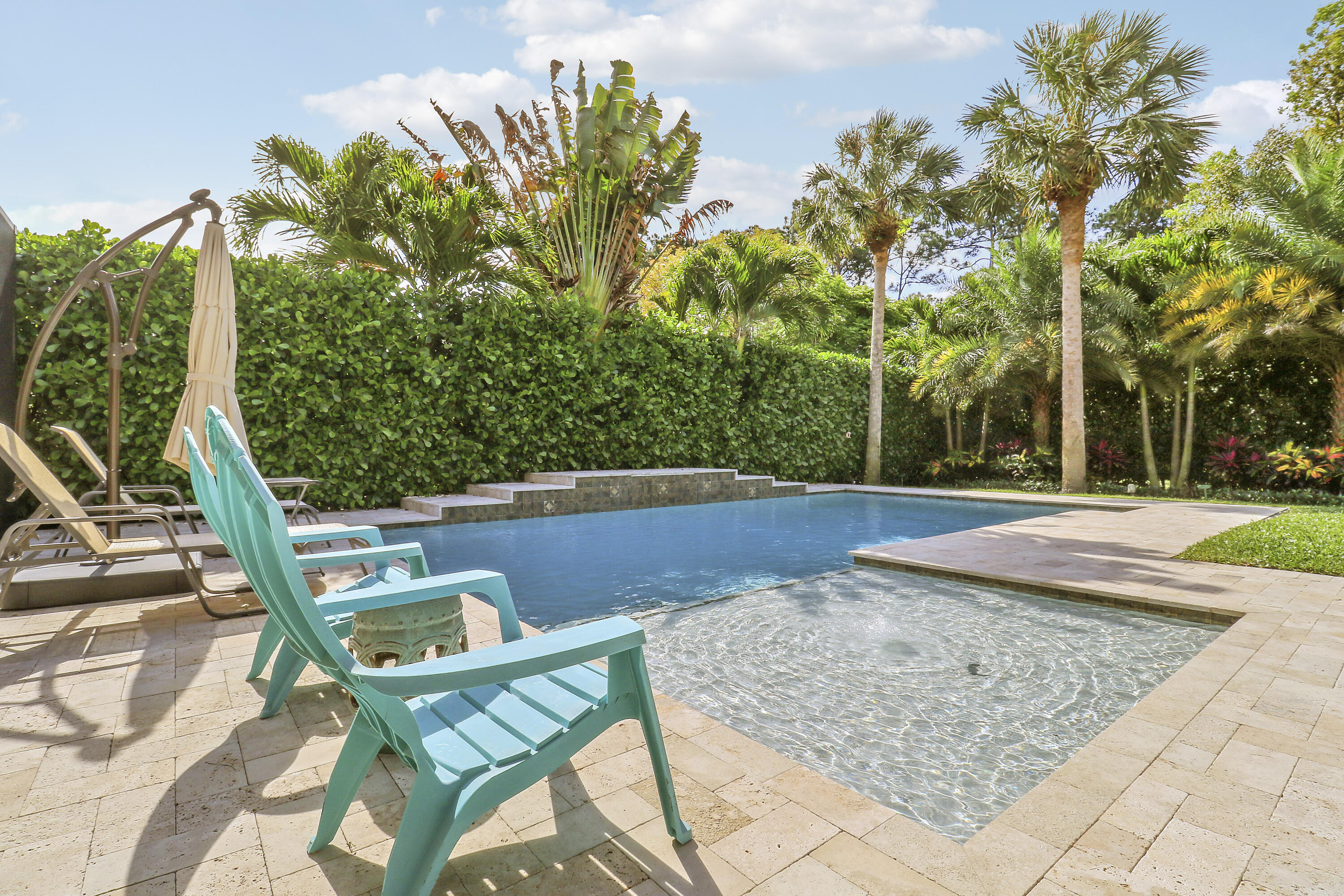 GABLES AT NORTHLAKE 1 - Residential