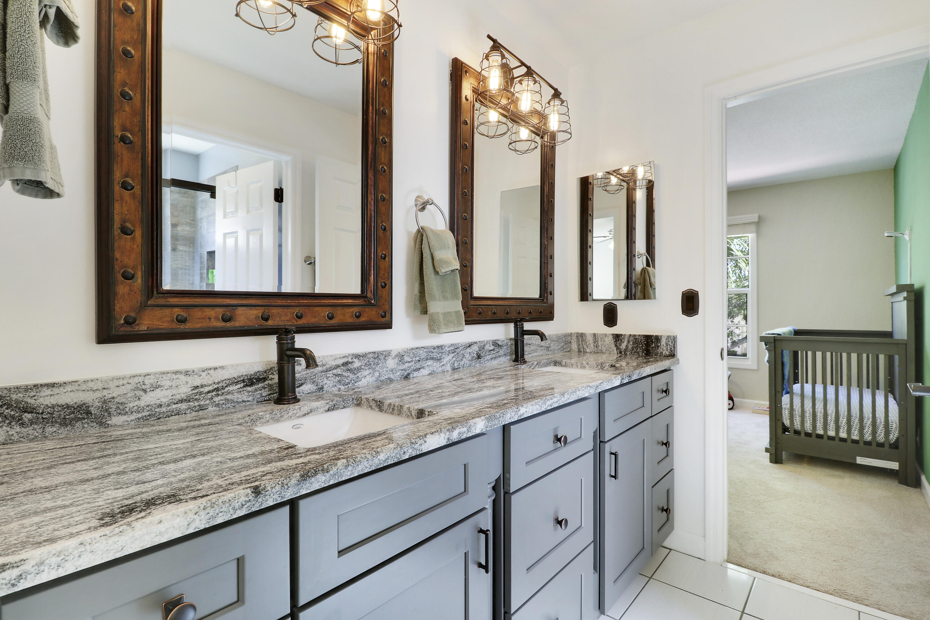 GABLES AT NORTHLAKE 1 - Residential